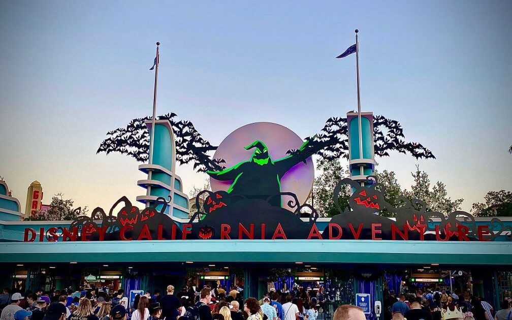 Disneyland Halloween Complete Guide Oogie Boogie Bash